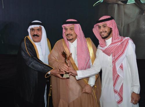 صور حفلة تخرج 2018 - كلية الرياض